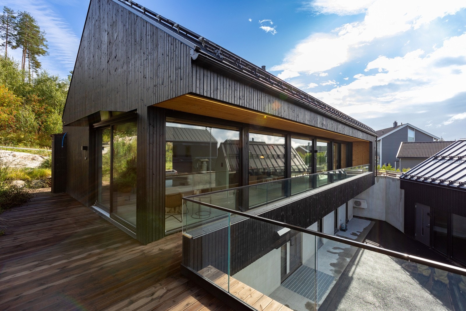 Uteplasser rundt omkring på hele eiendommen Galleribilde