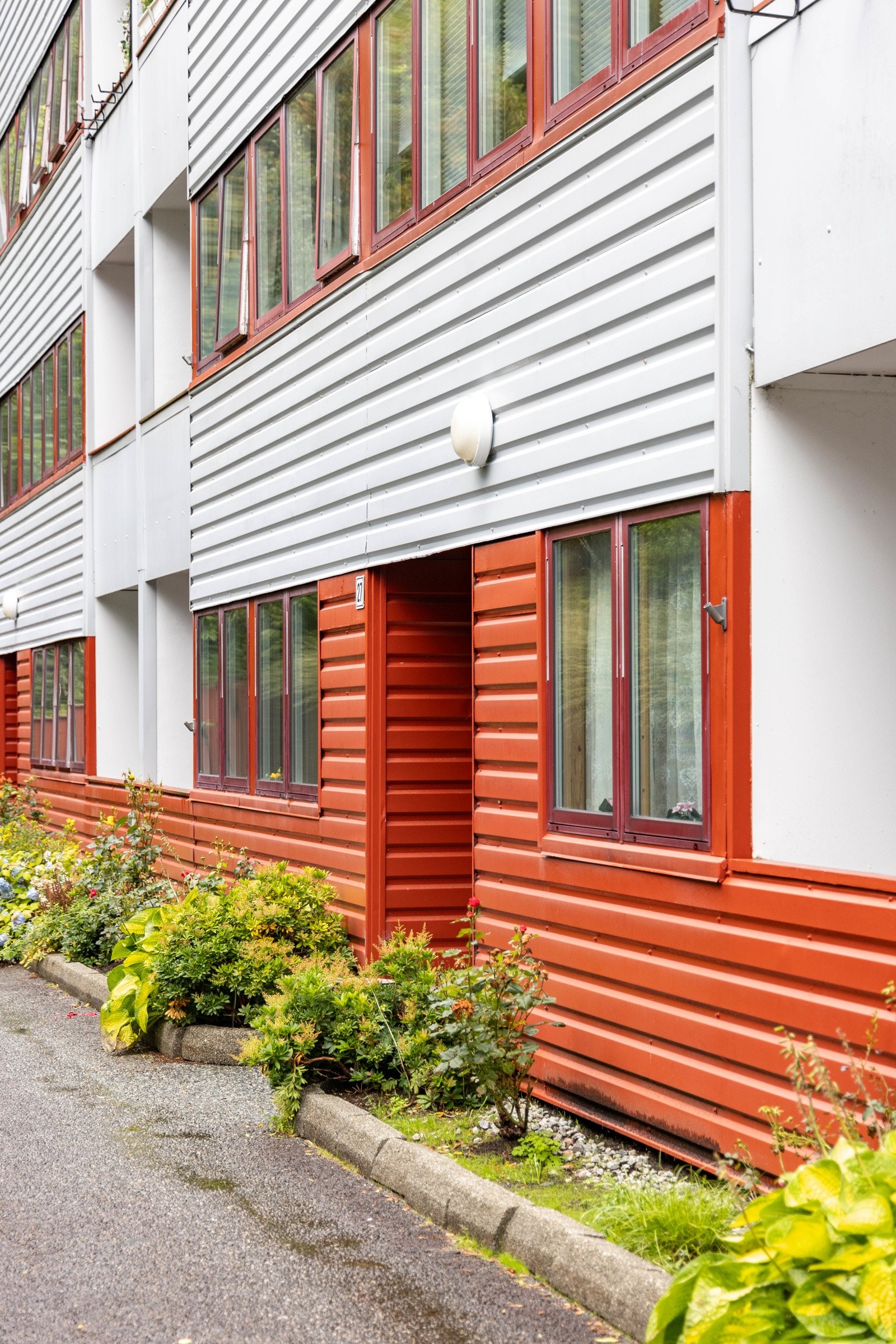 Leiligheten har enkel adkomst i første etasje. Galleribilde