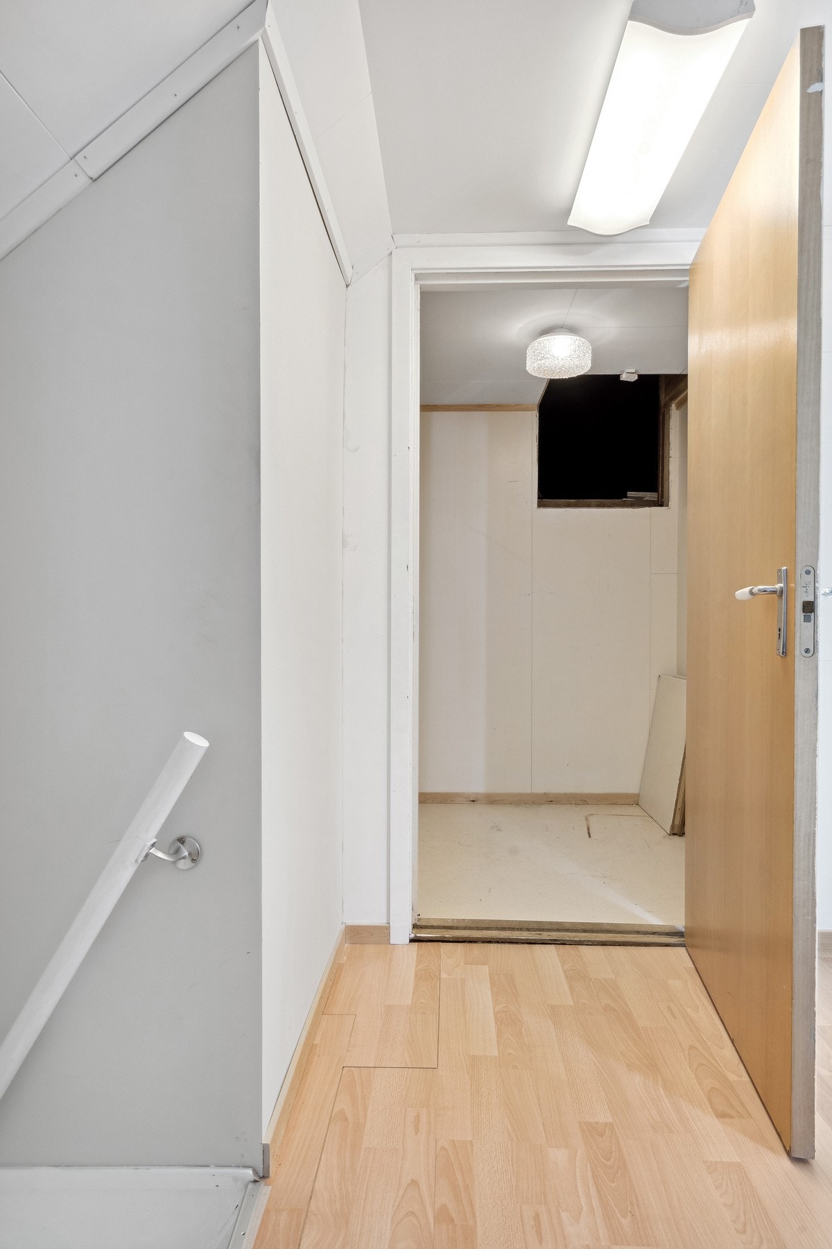 På andre side kommer vi opp soverom og bod Galleribilde