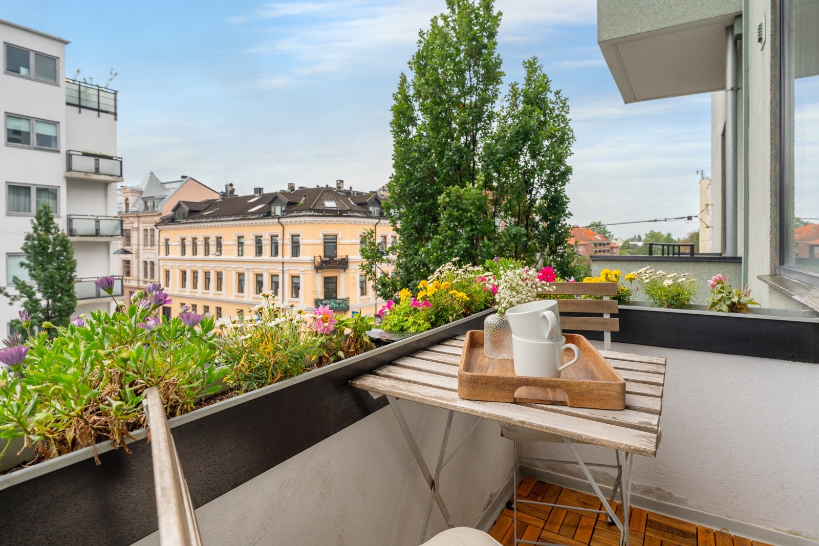 Herlig, østvendt balkong på ca. 2 kvm. Galleribilde