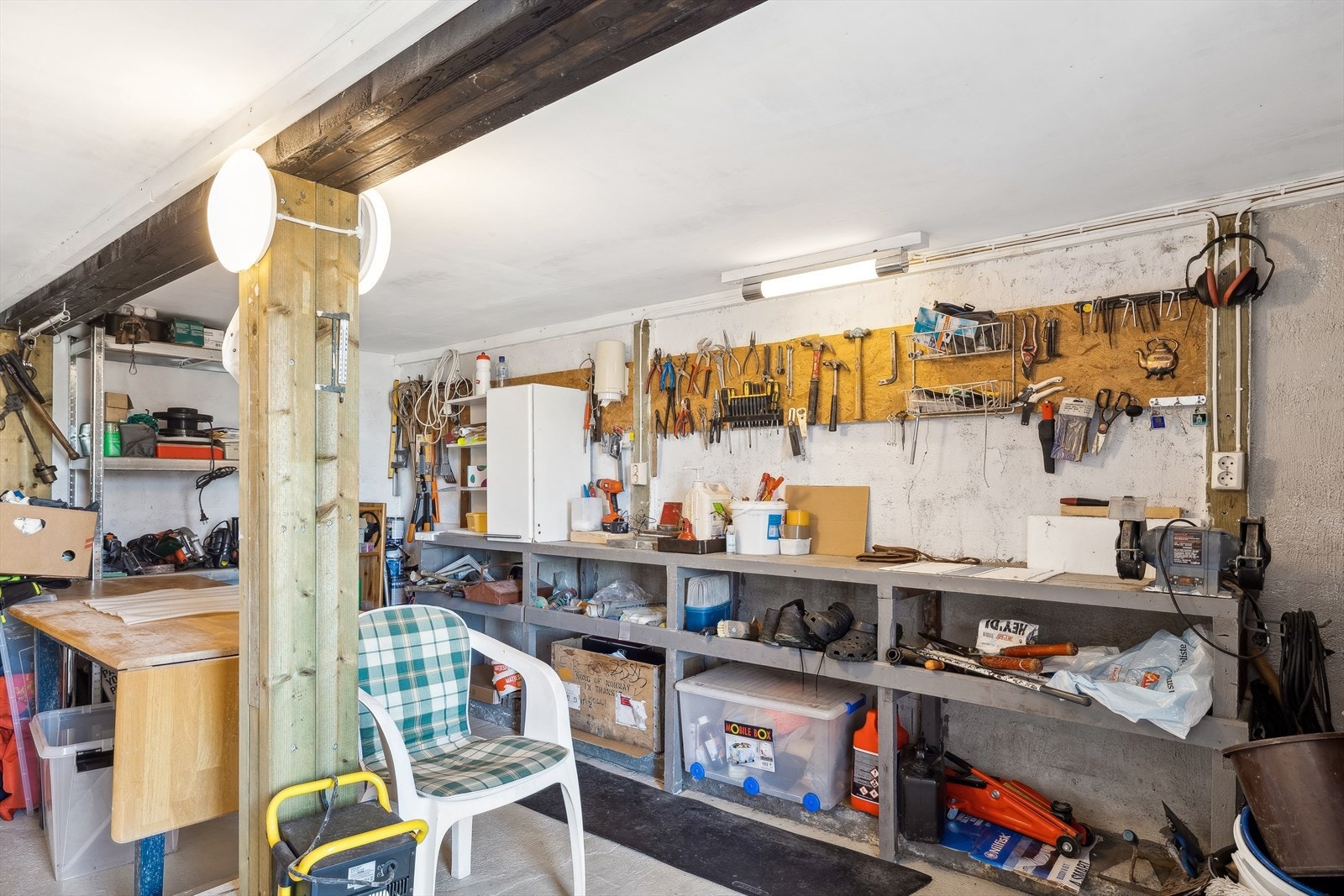 Stor bod under veranda. Galleribilde