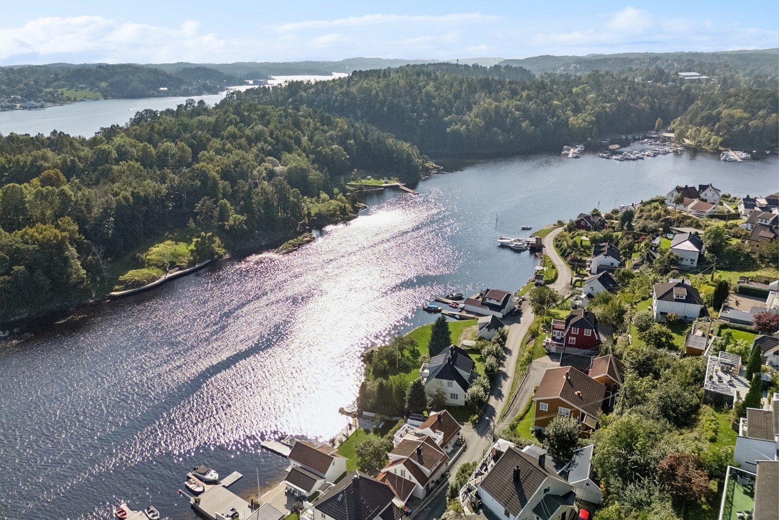 Neskilen og Tromøysund. Galleribilde