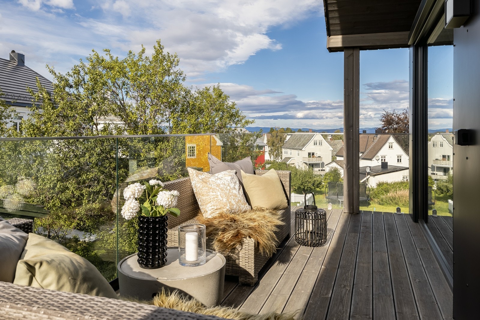 Balkong i hovedetasjen. Galleribilde