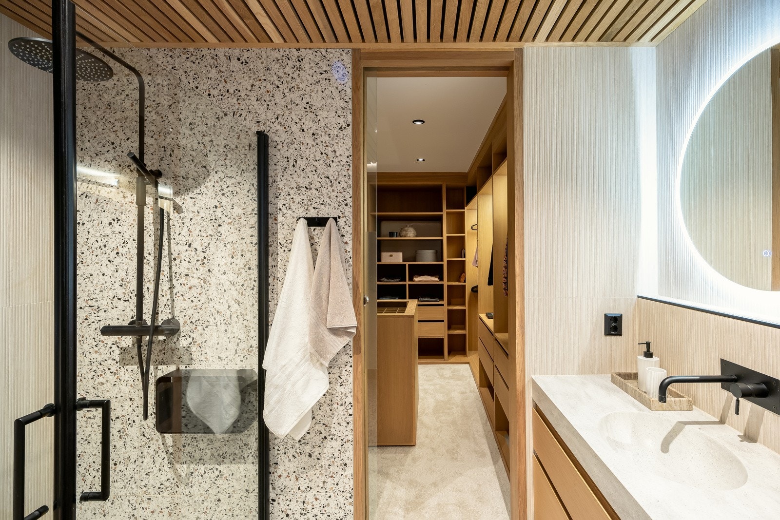 Bad tilknyttet masteravdelingen. Galleribilde