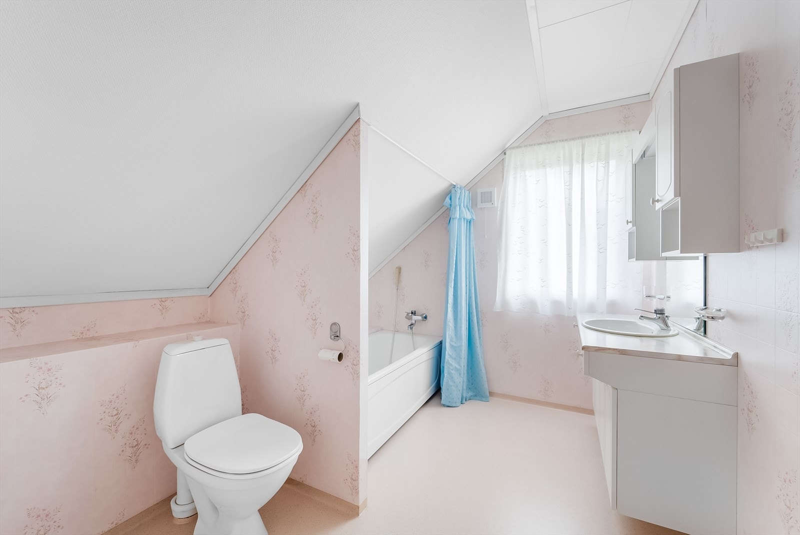 Bad/wc på loft. Galleribilde