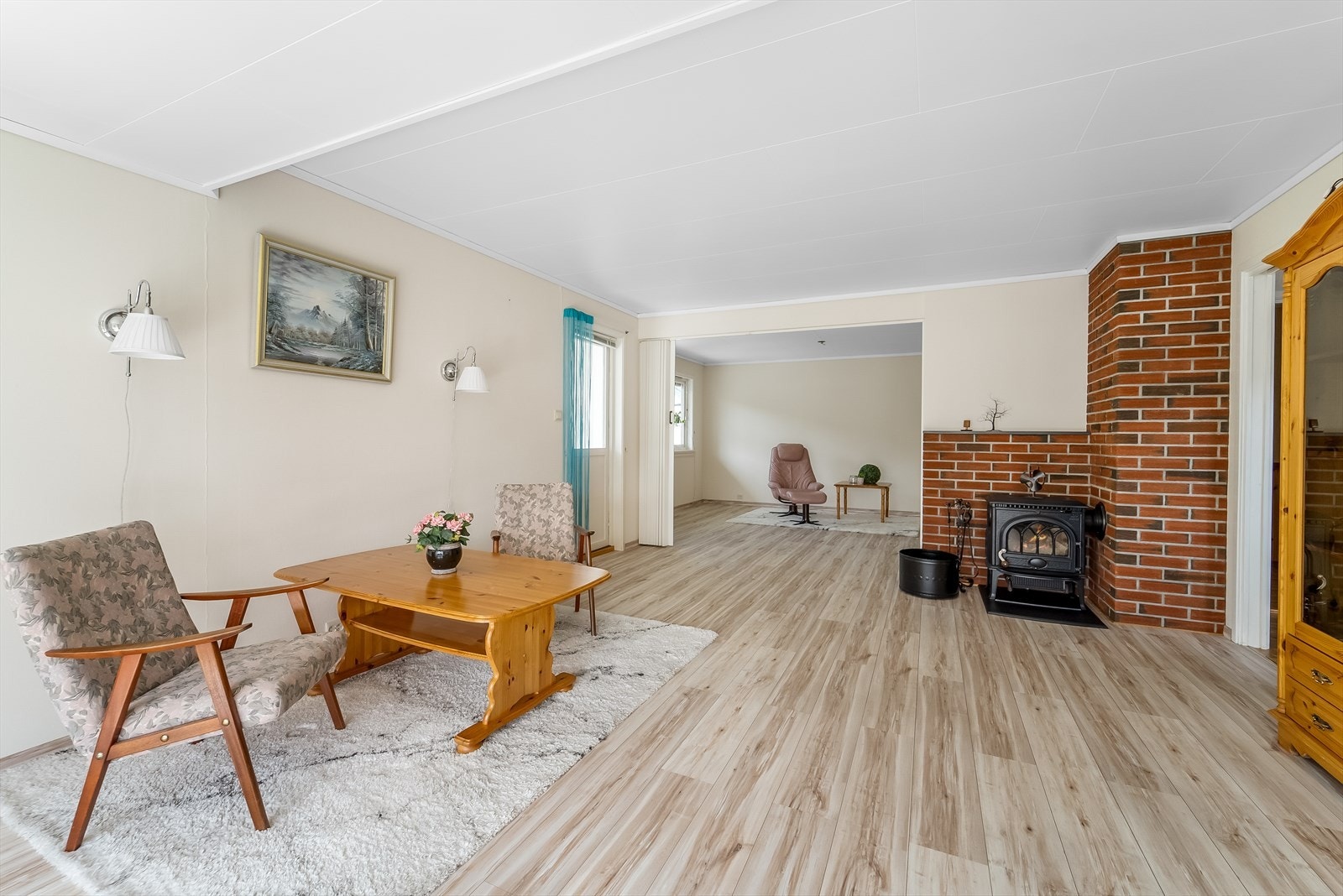 Stue m/vedovn. Utgang terrasse/veranda. Galleribilde