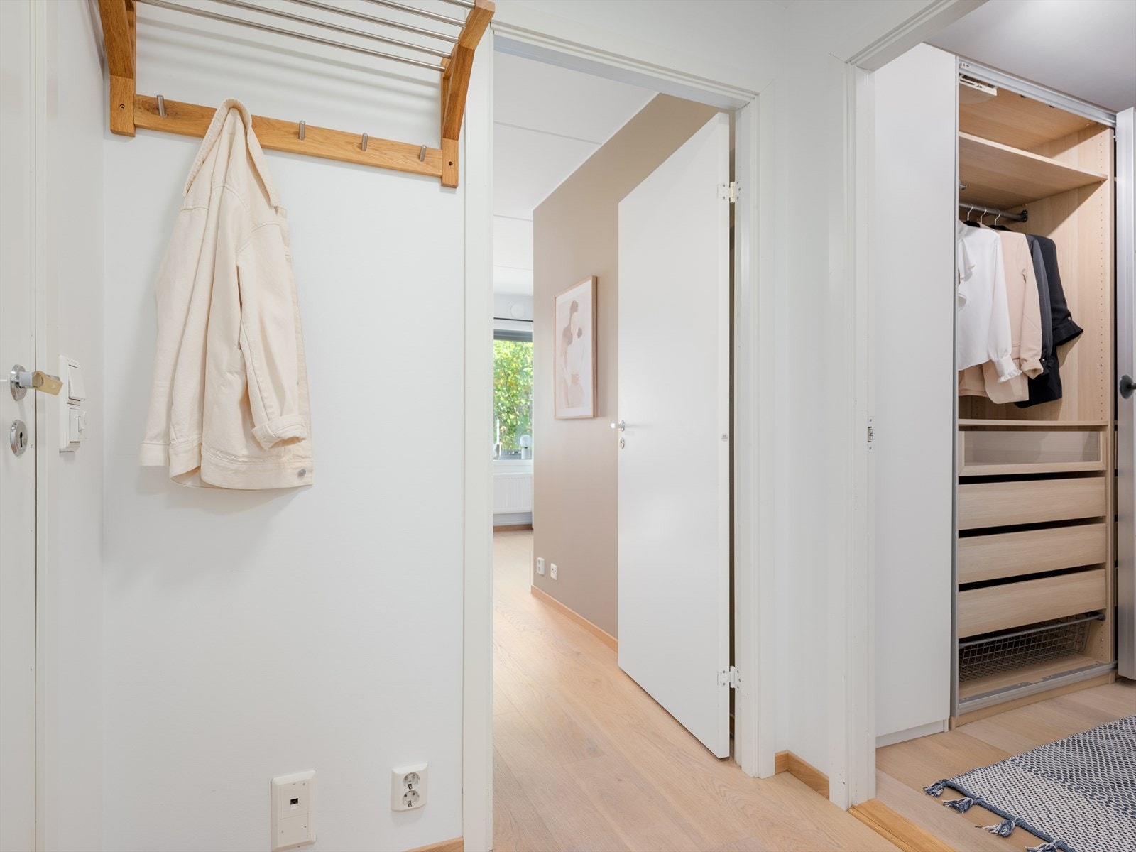 - Nåværende eier opplyser om at gjennomsnittlig månedlig strømforbruk ligger på ca. kr. 219,- - Galleribilde