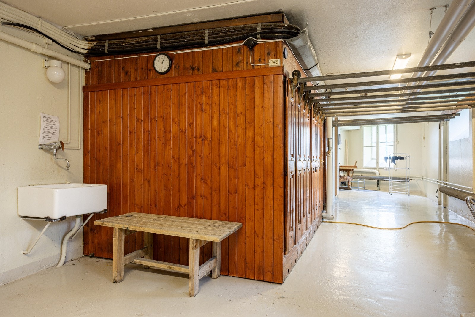 Det er også tilgang til store og praktiske oppvarmede tørkeskap. Galleribilde