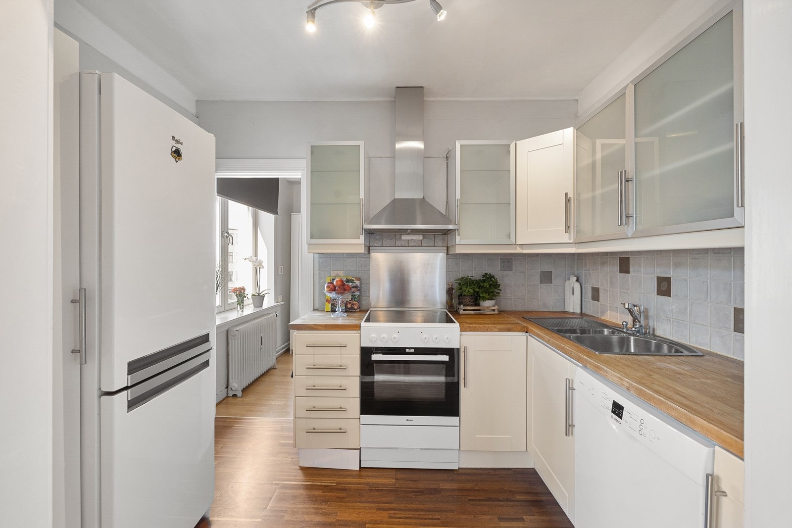 - Velkommen til Trondheimsveien 111A. Dette er en lys og åpen leilighet på attraktive Carl Berners Plass - Galleribilde