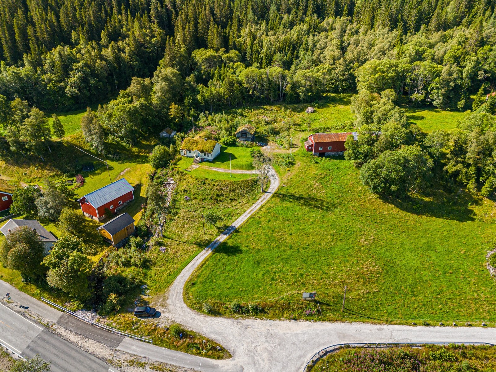 Her bor du midt i sentrum av Ose Galleribilde