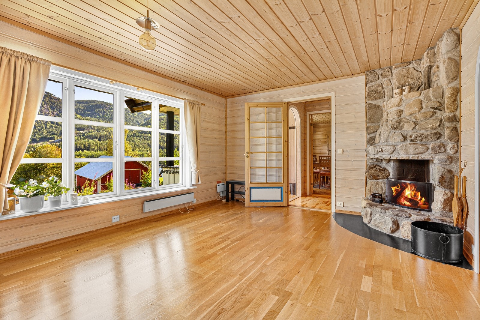 Stue med peis Galleribilde