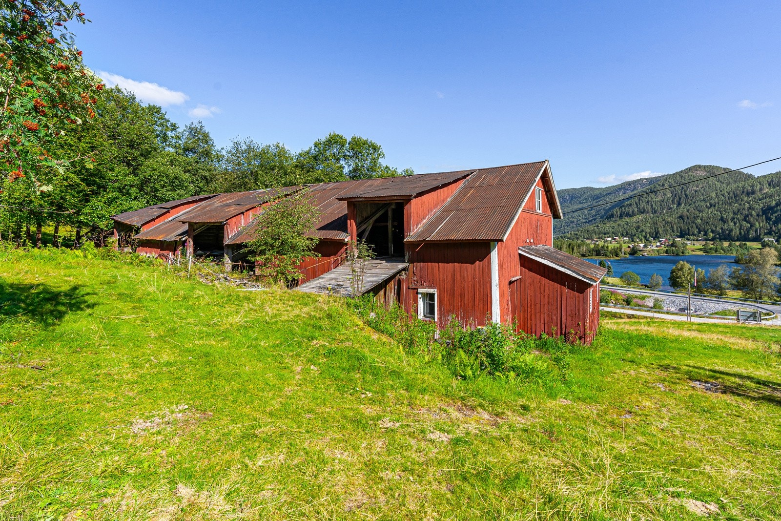 Uthus/driftsbygning Galleribilde