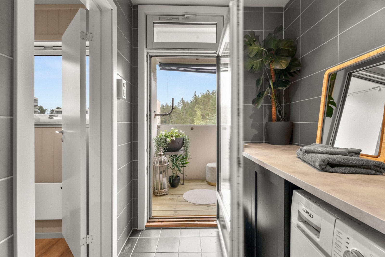 Vaskerom har utgang til brannbalkongen. Galleribilde