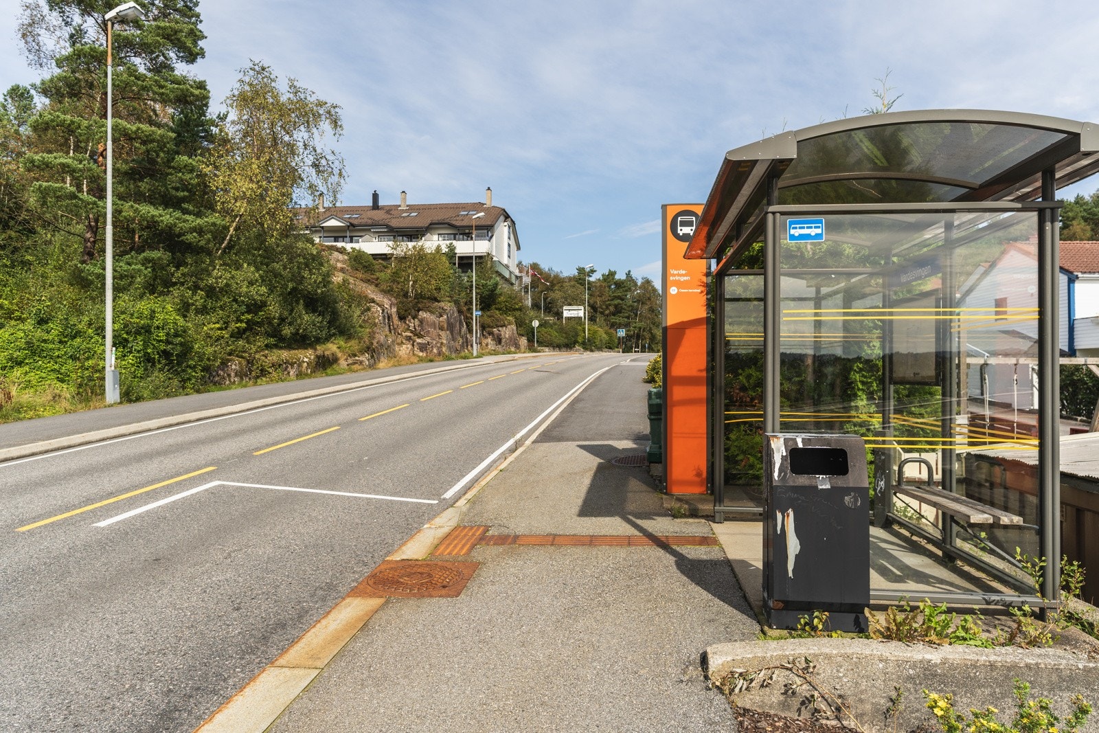 Bussholdeplass hvor linje 22 tar deg til Fyllingsdalen sentrum. Galleribilde