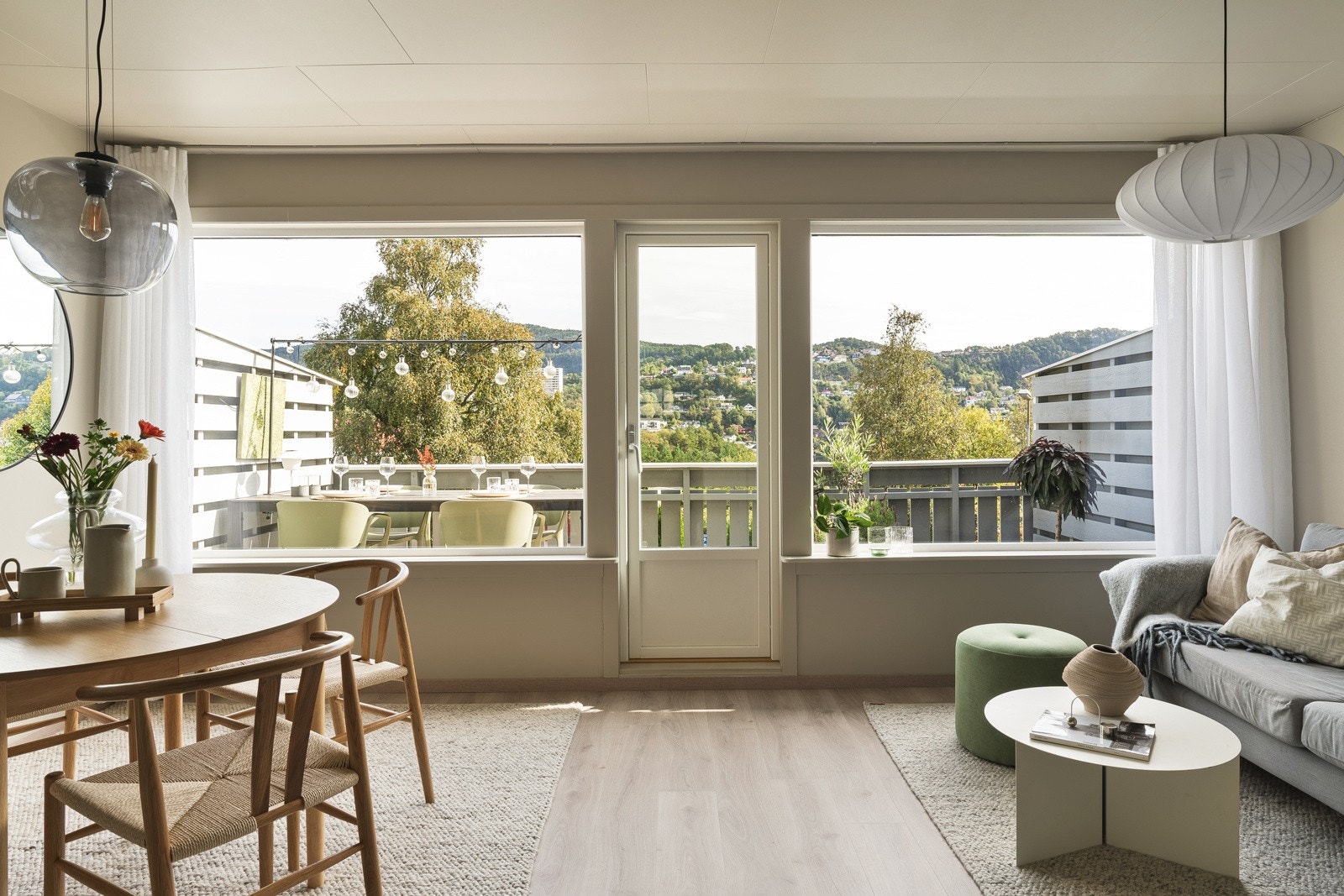 Nydelig utsikt til frodige omgivelser. Galleribilde