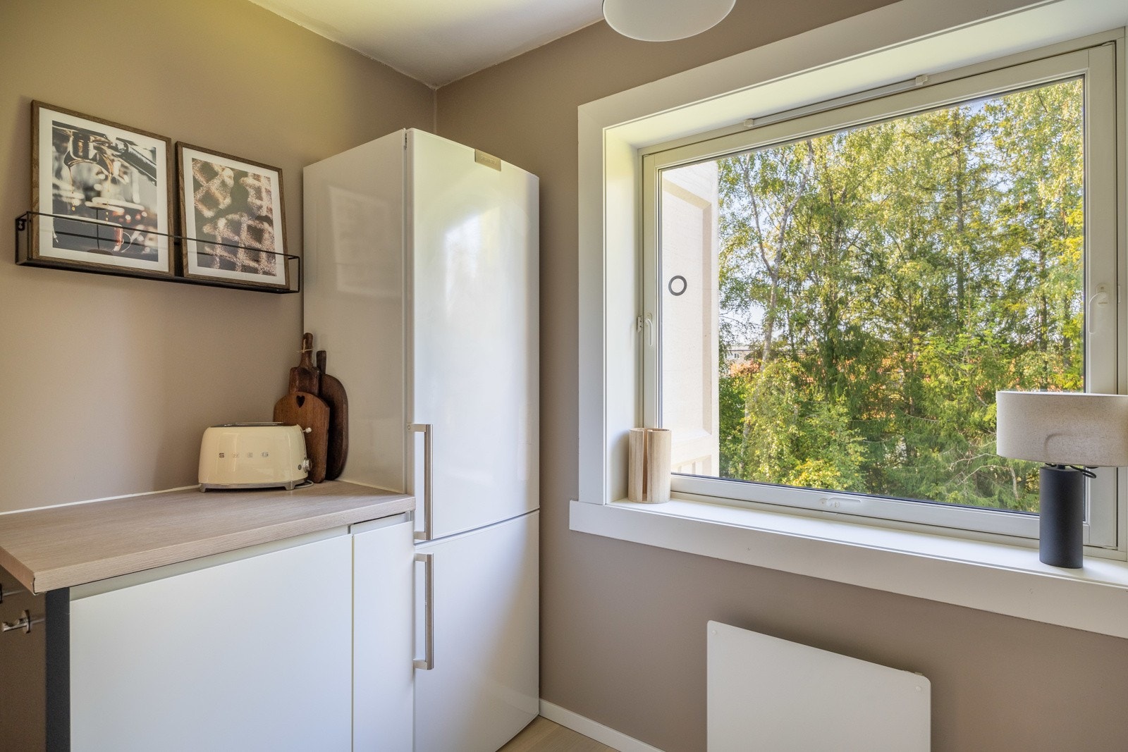 Det er plass til et mindre frokostbord for raske måltider Galleribilde