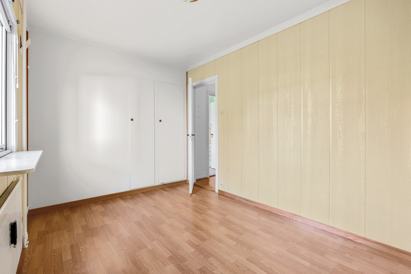 For ytterligere lagringsplass disponerer leiligheten to kjellerboder på henholdsvis 2 kvm hver samt en tidligere kjølebod. Galleribilde