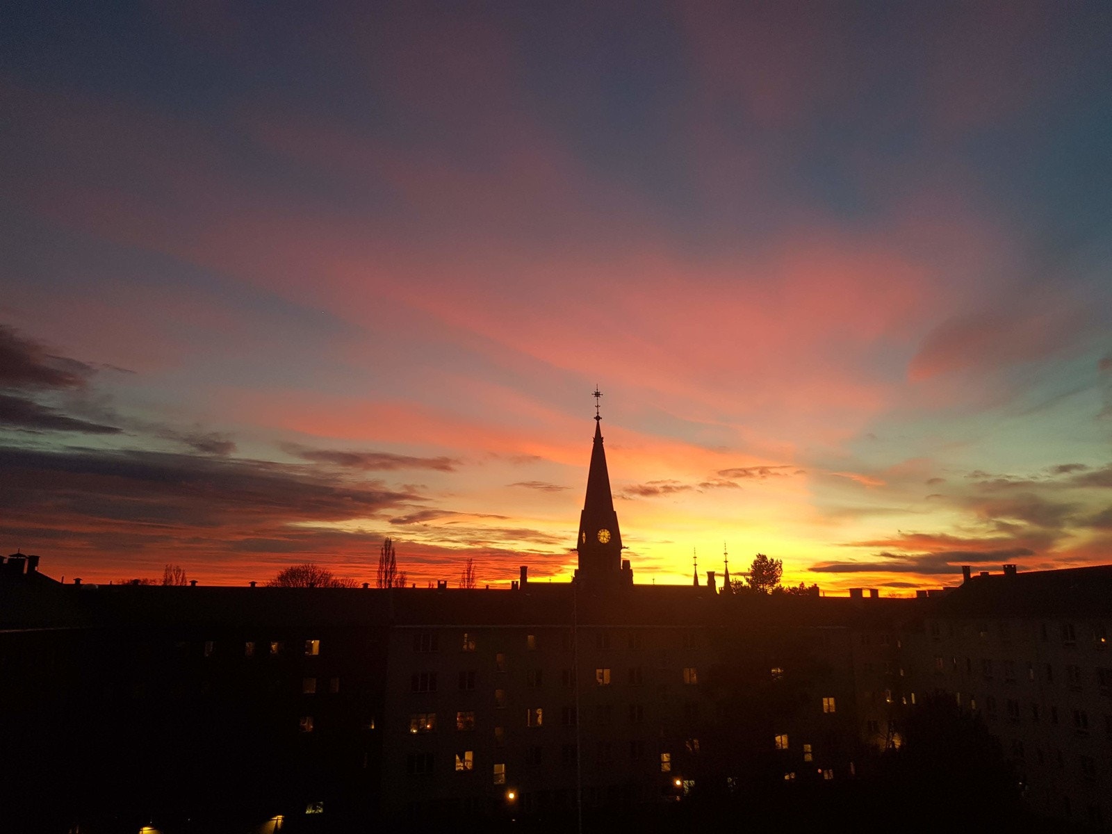 Her er det god stemning også på kveldstid (bilde tatt av selger). Galleribilde