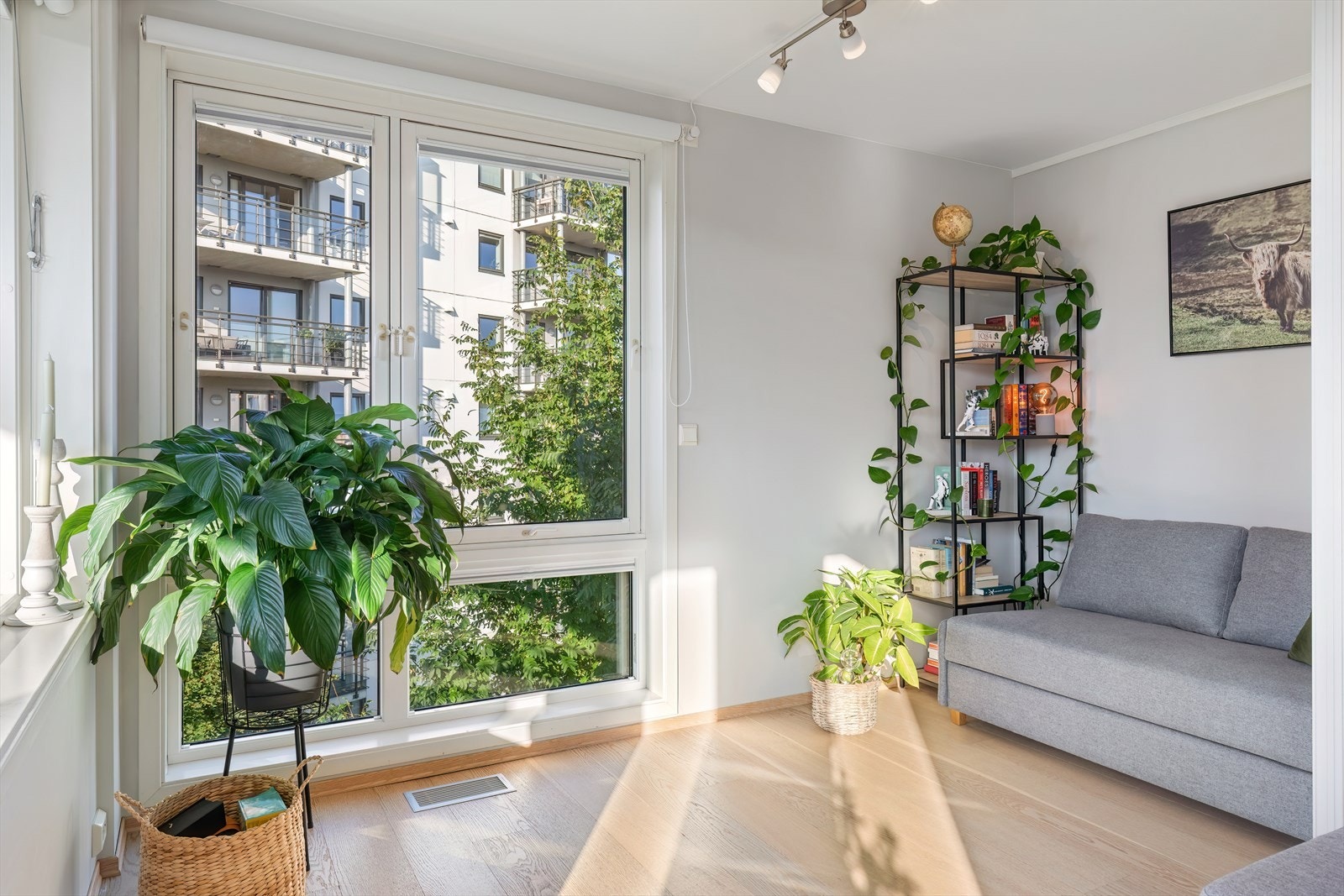 Soverommet har praktiske skyvedører som kan åpnes helt opp eller lukkes Galleribilde