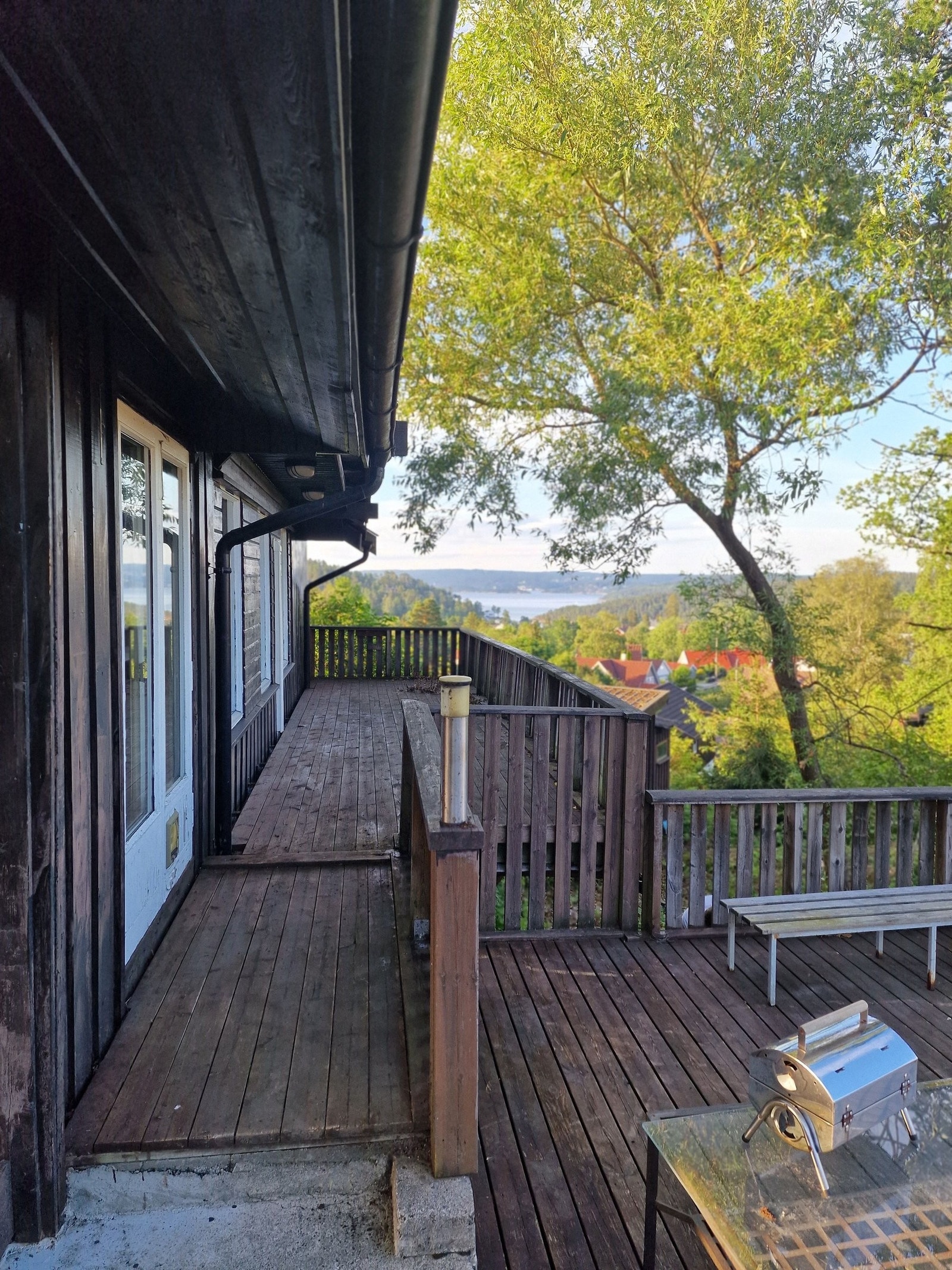 En av flere terrasser Galleribilde