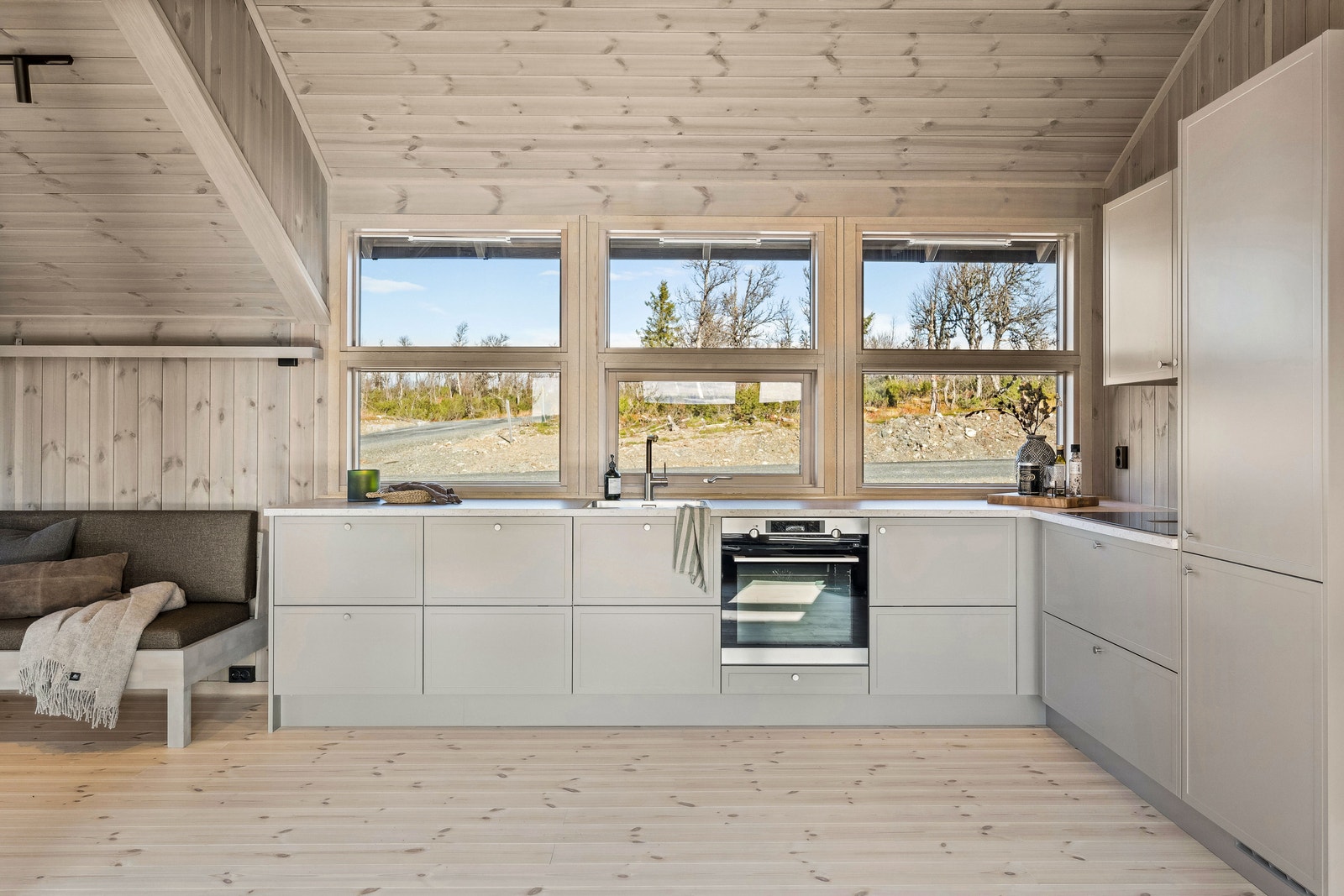 Kjøkken med alt du trenger for et godt måltid. Strai Kjøkken Galleribilde