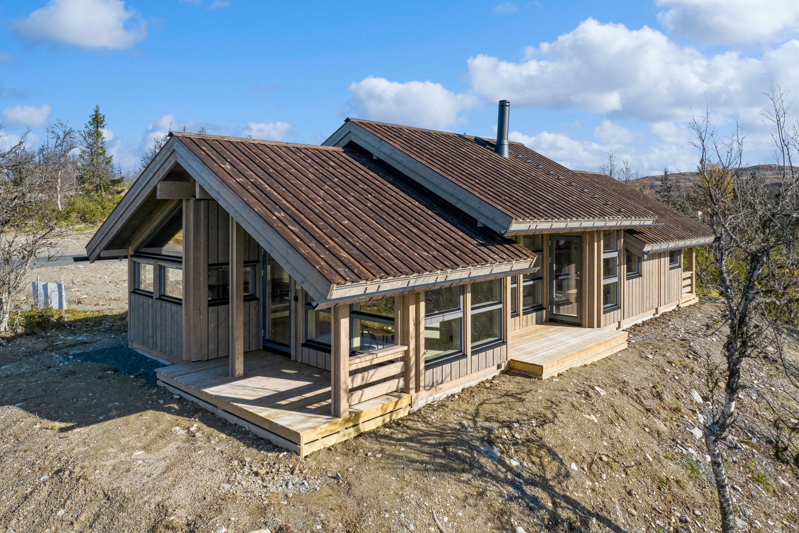 Nord mot Jotunheimen og Langsua. Her har du kveldssol lenge. Galleribilde