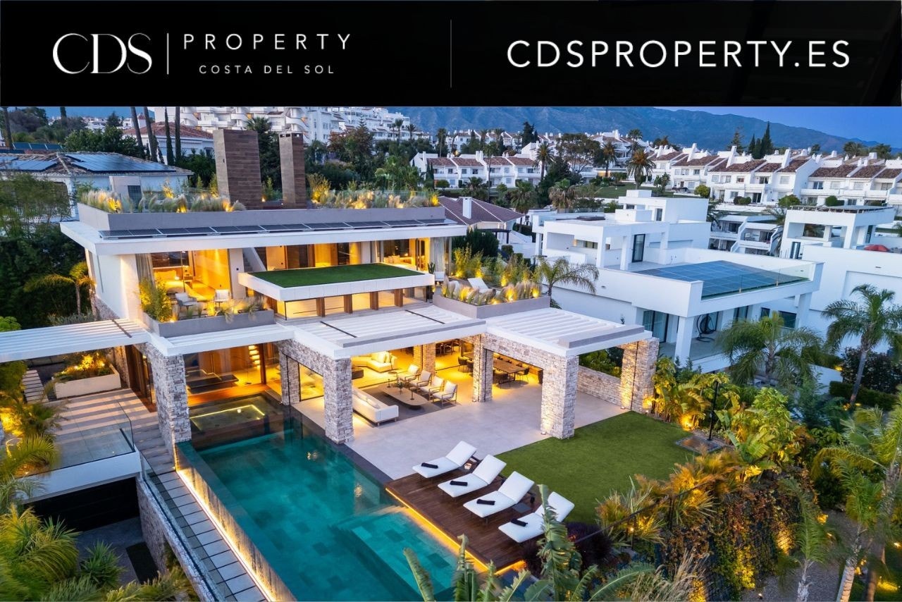 Luksuriøs Villa med Panoramautsikt og Infinity-Basseng presentert av Ferdinand Nilsskog Clarke ved Costa del Sol Property. Galleribilde