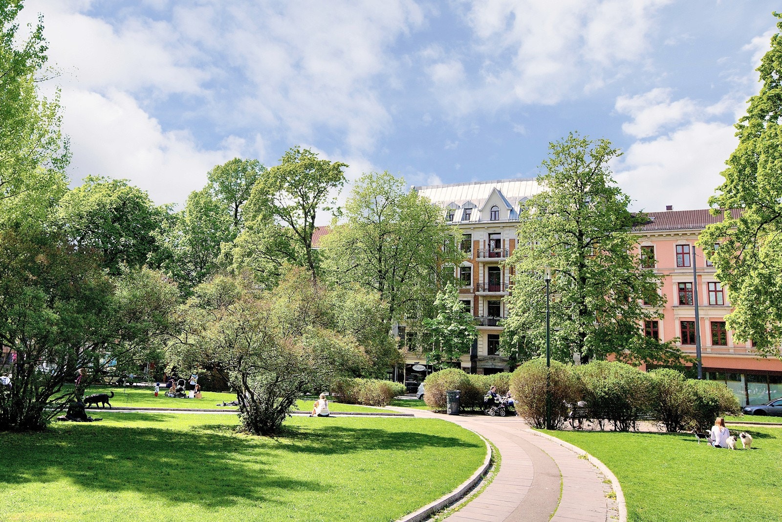 Områdebilde - Olaf Ryes plass på Grünerløkka Galleribilde