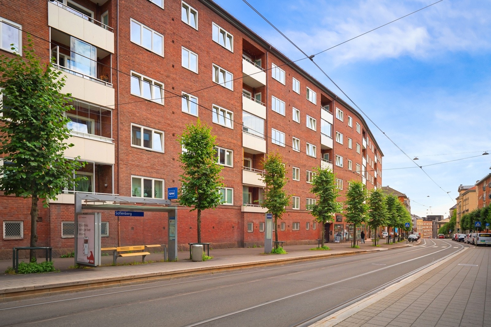 Trondheimsveien 71 er en tiltalende 2-roms andelsleilighet med gjennomgående planløsning i andre etasje. Området er svært sentralt, med umiddelbar nærhet til Sofienbergparken og trikkestopp. Galleribilde