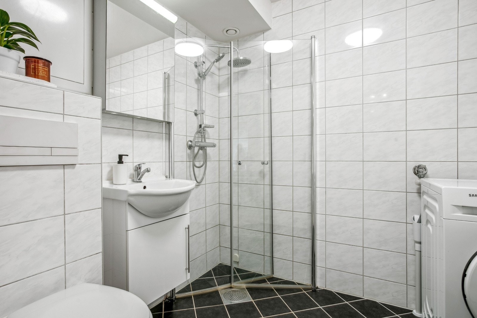 Baderomet er renovert i regi av boretslaget, Galleribilde