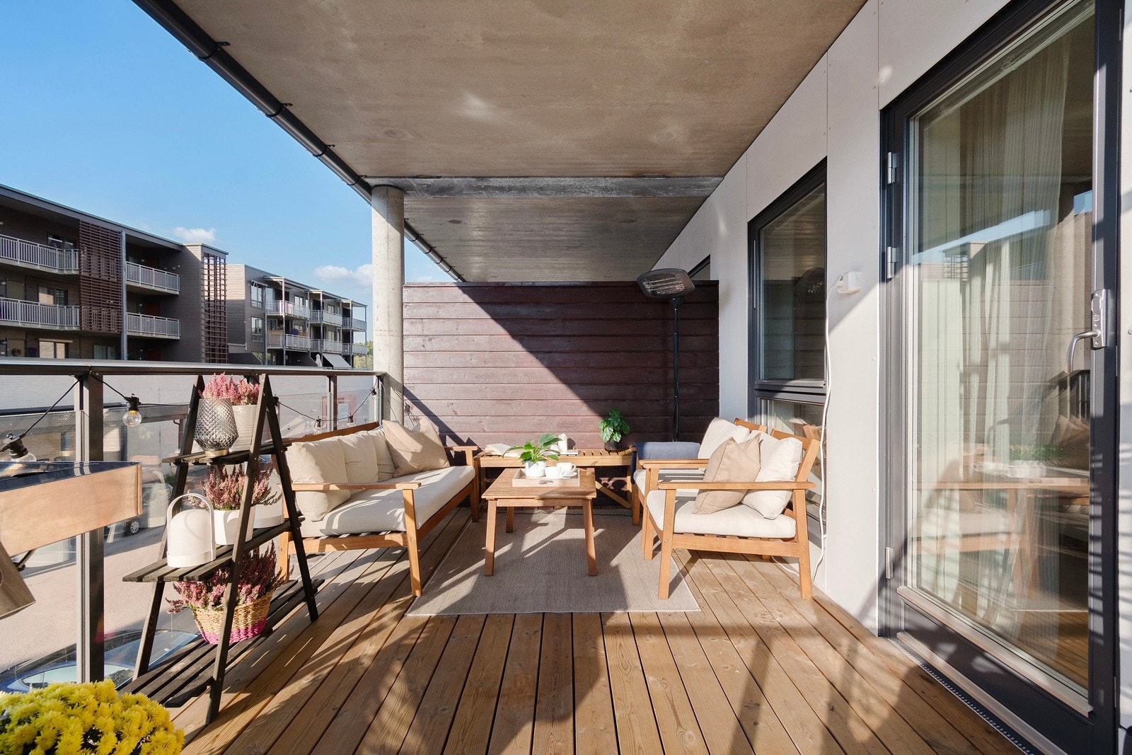 Fra stuen er det adkomst til en lekker balkong Galleribilde