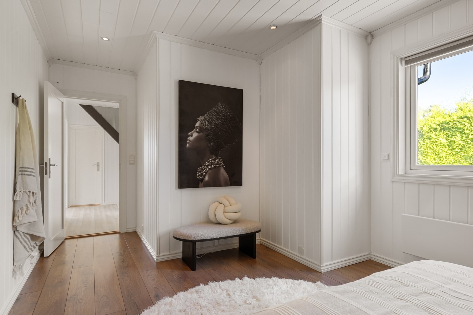 Hovedsoverom med walk-in closet Galleribilde