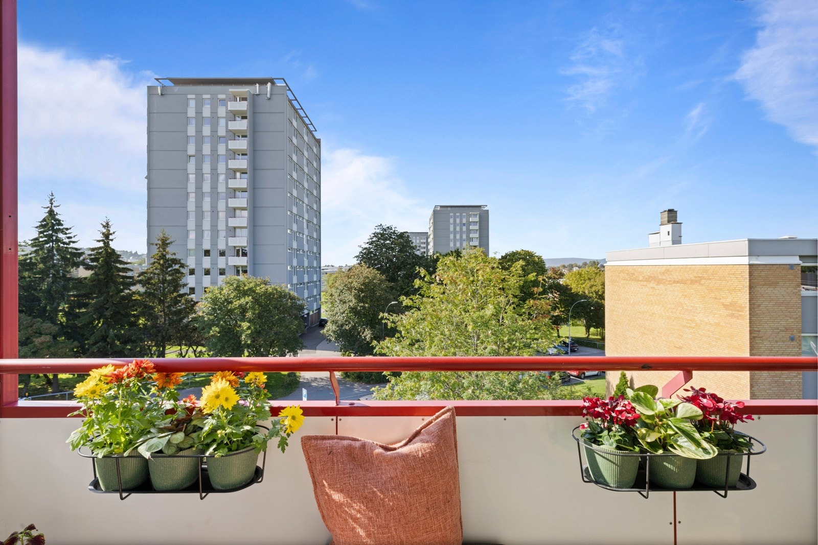 Hyggelig utsyn fra balkongen Galleribilde