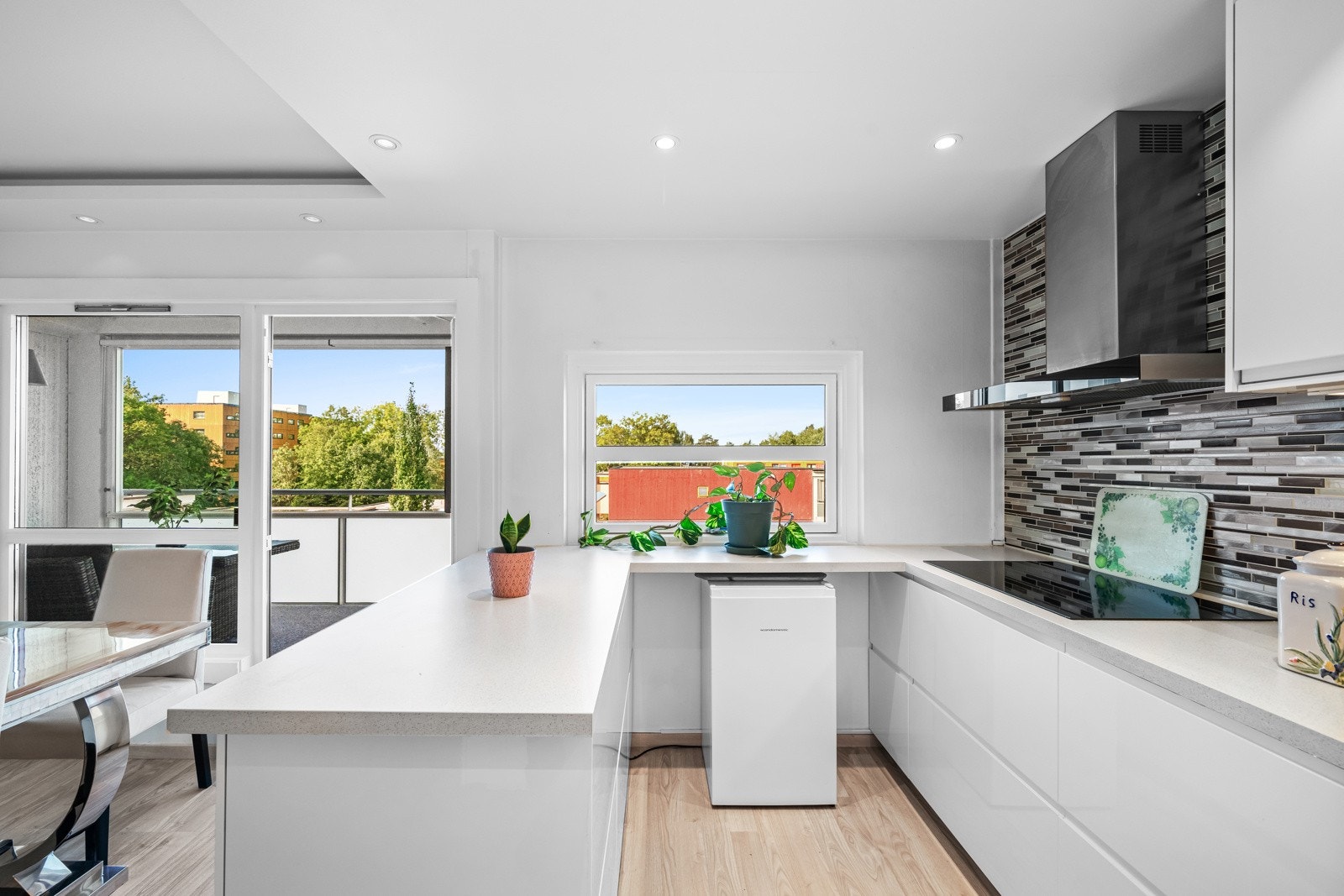 Lekkert kjøkken som er både funksjonelt og innbydende! Galleribilde