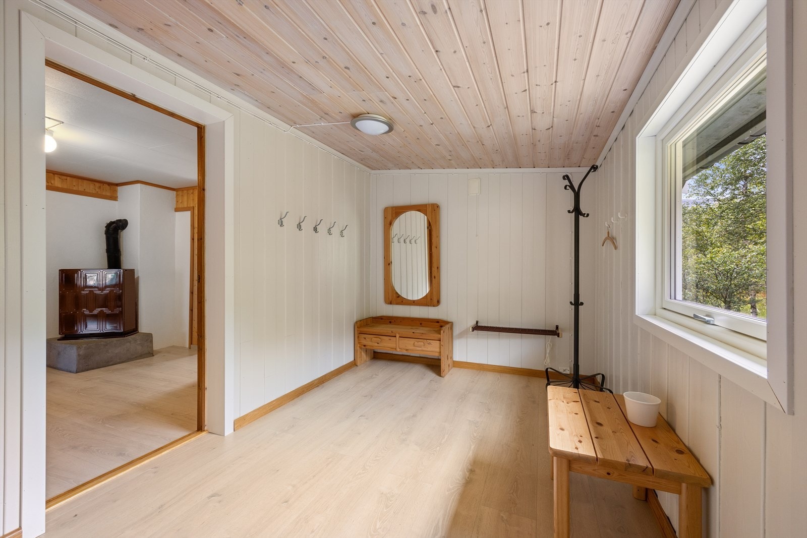 Hall sett fra entré. Galleribilde