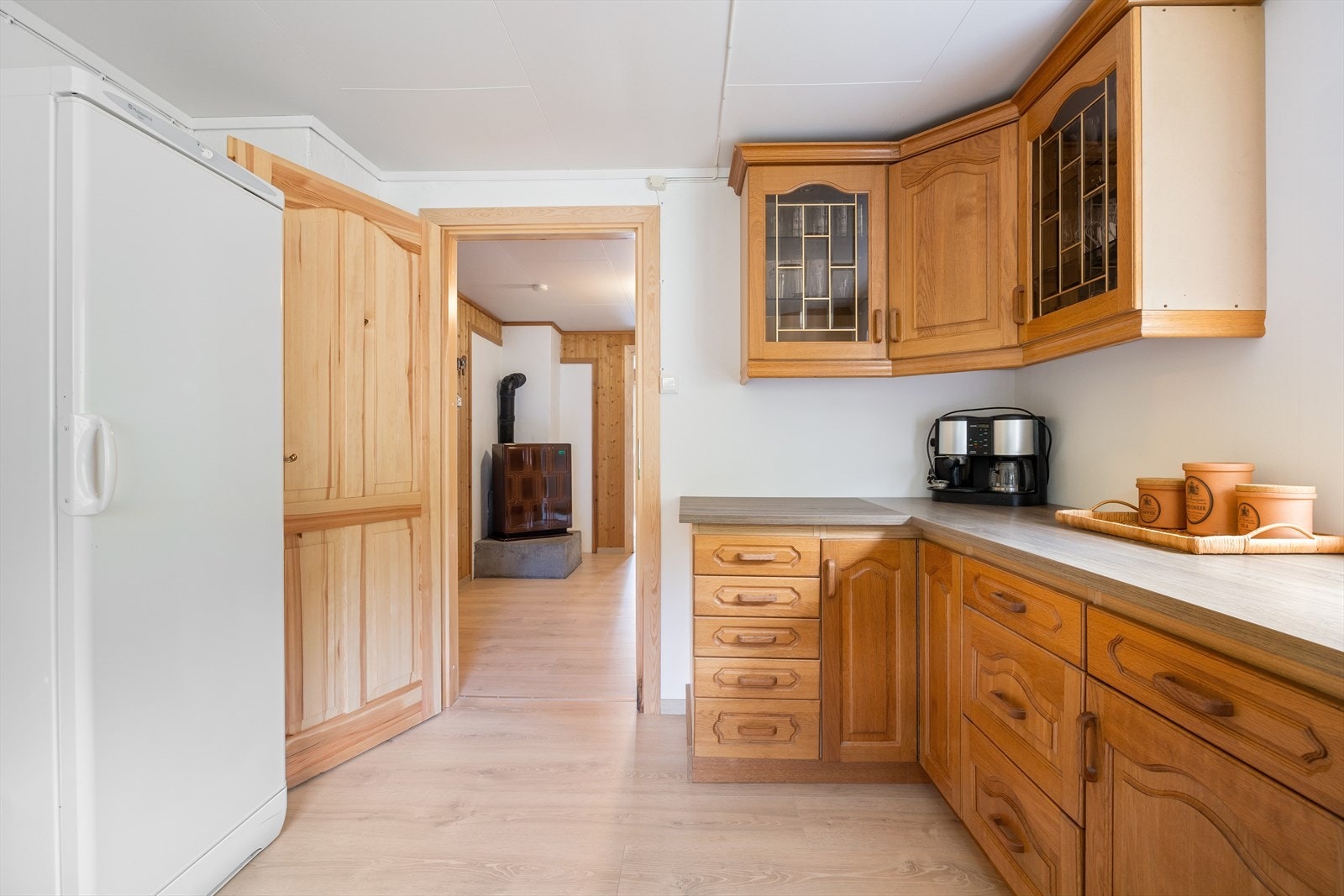 Fra kjøkken ut i gangen. Galleribilde