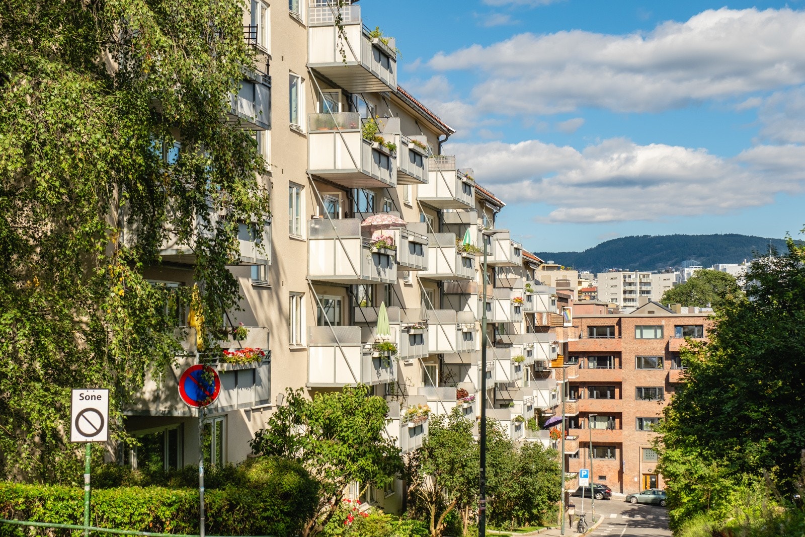 Gården ligger utrolig flott til, med nydelig utsikt over byen. Galleribilde