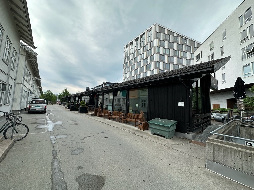 Tærudparken inneholder 4 ærverdige kontorbygg og 3 moderne restauranter. Galleribilde