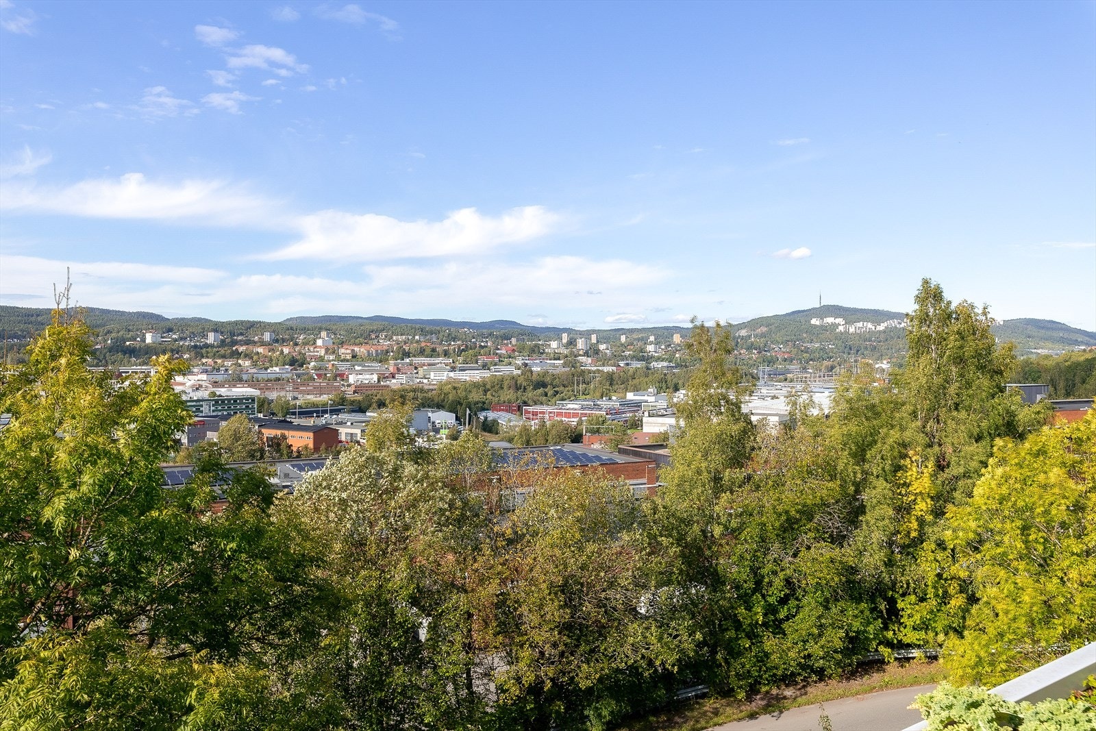 Attraktiv beliggenhet med kort vei til sentrum. Galleribilde