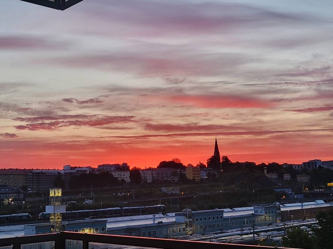 Selgers eget bilde av soloppgang fra balkongen Galleribilde