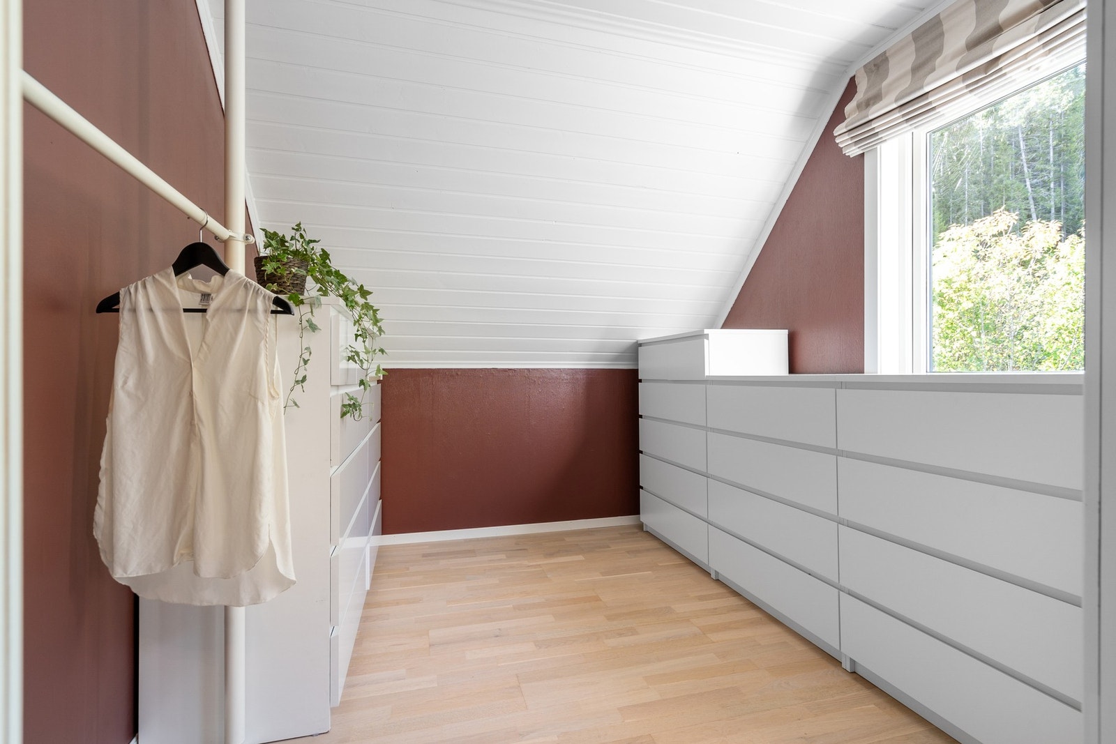 Soverom som i dag blir brukt til oppbevaring. Galleribilde