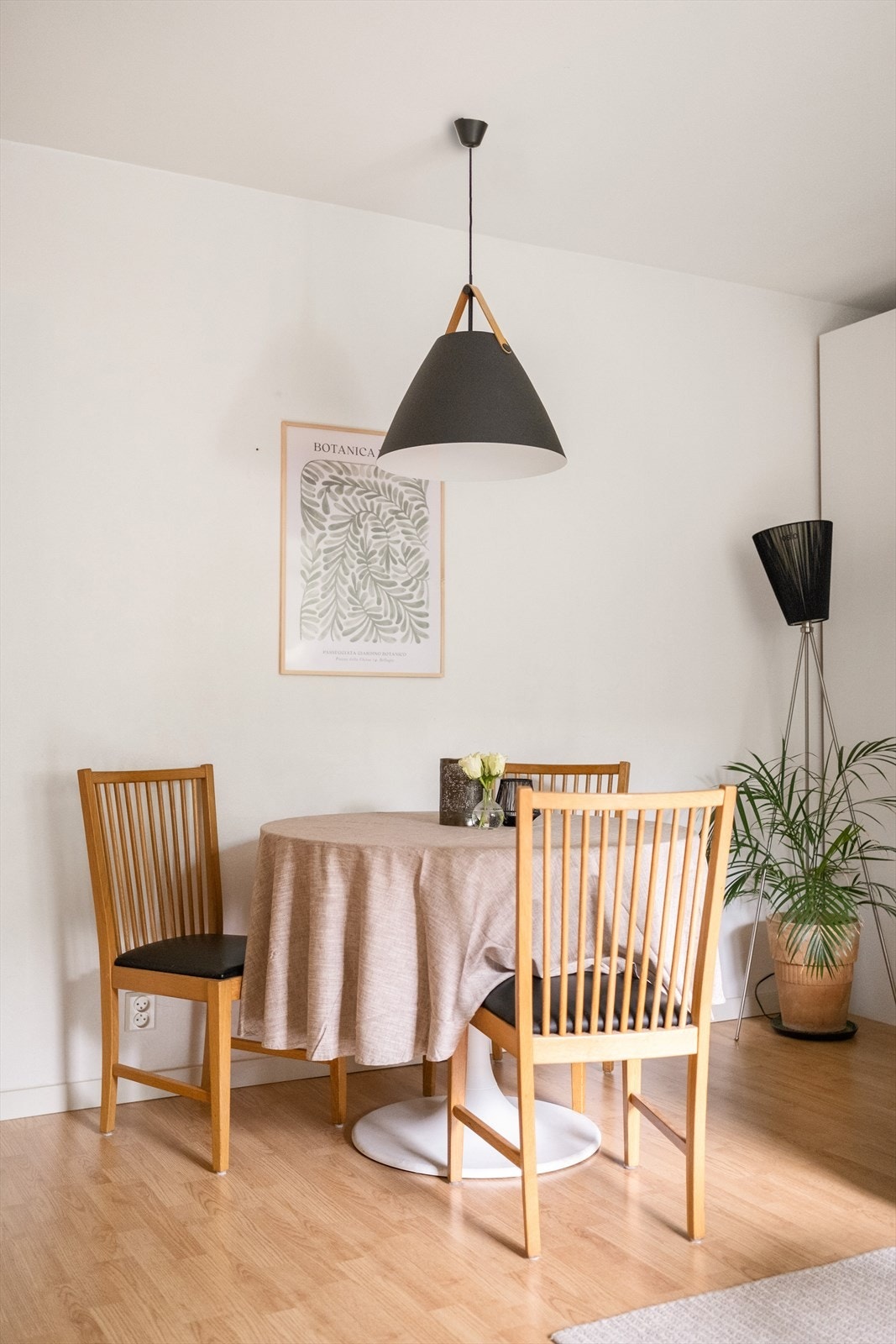 Plass til spisebord. Galleribilde