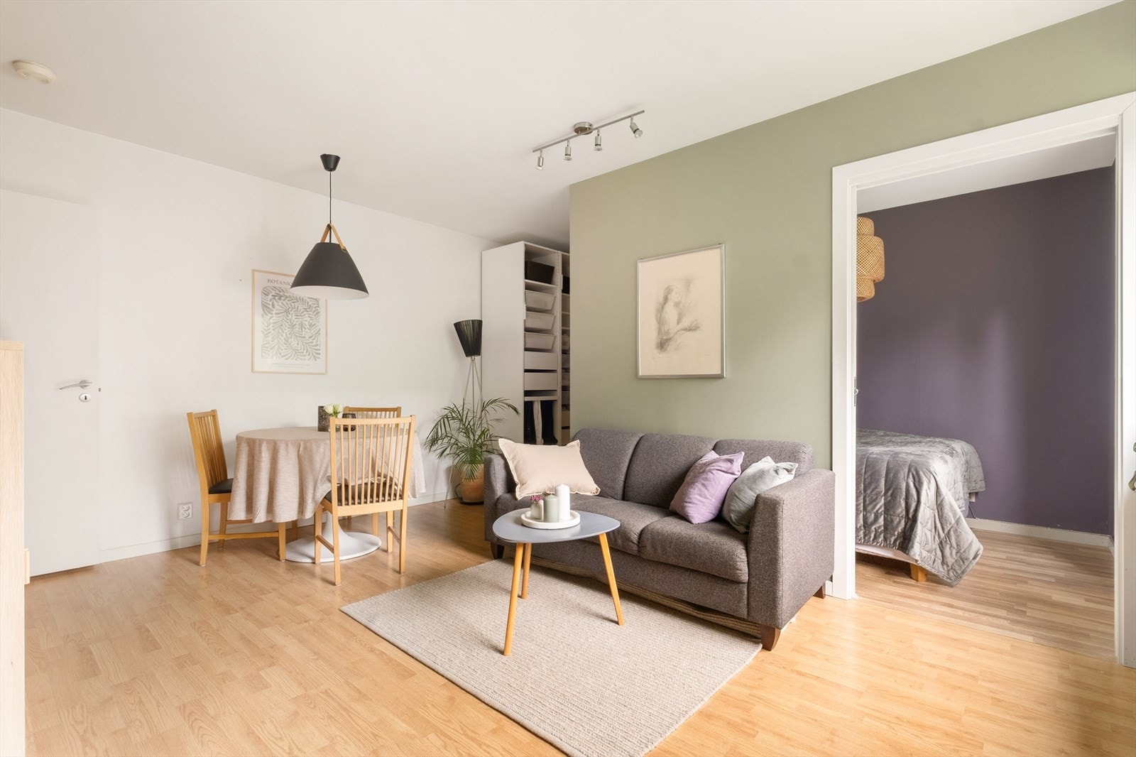 Lys og hyggelig stue. Galleribilde