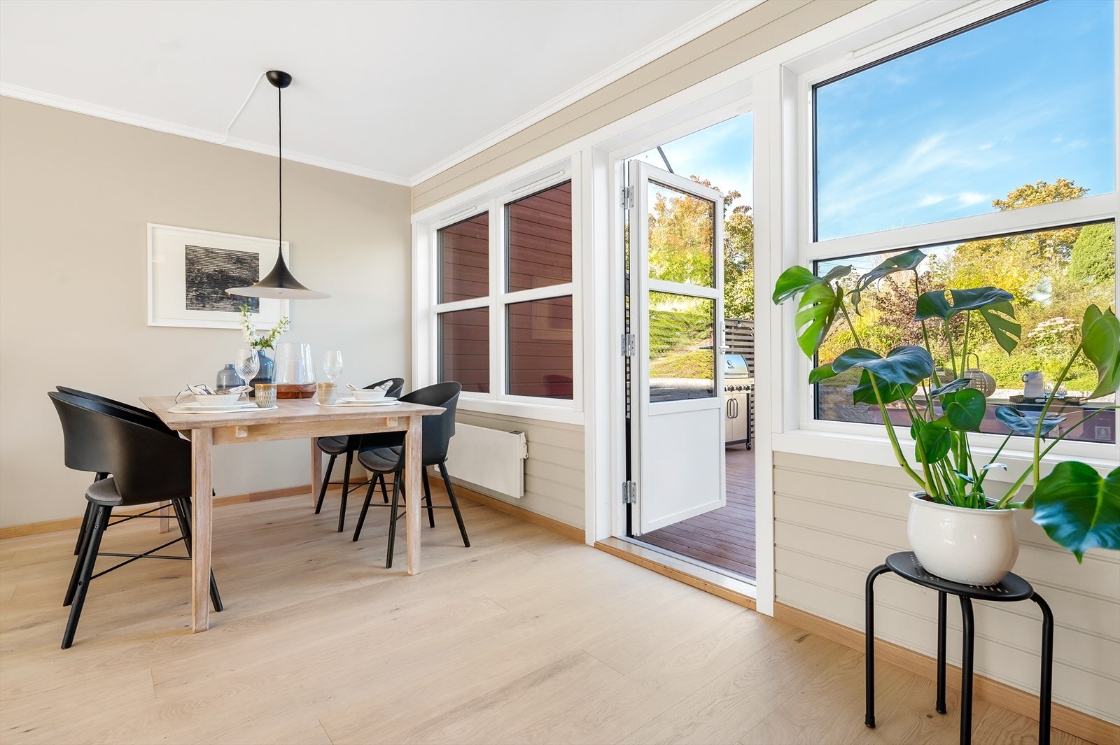 Fra stuen har du adkomst til stor privat terrasse. Galleribilde
