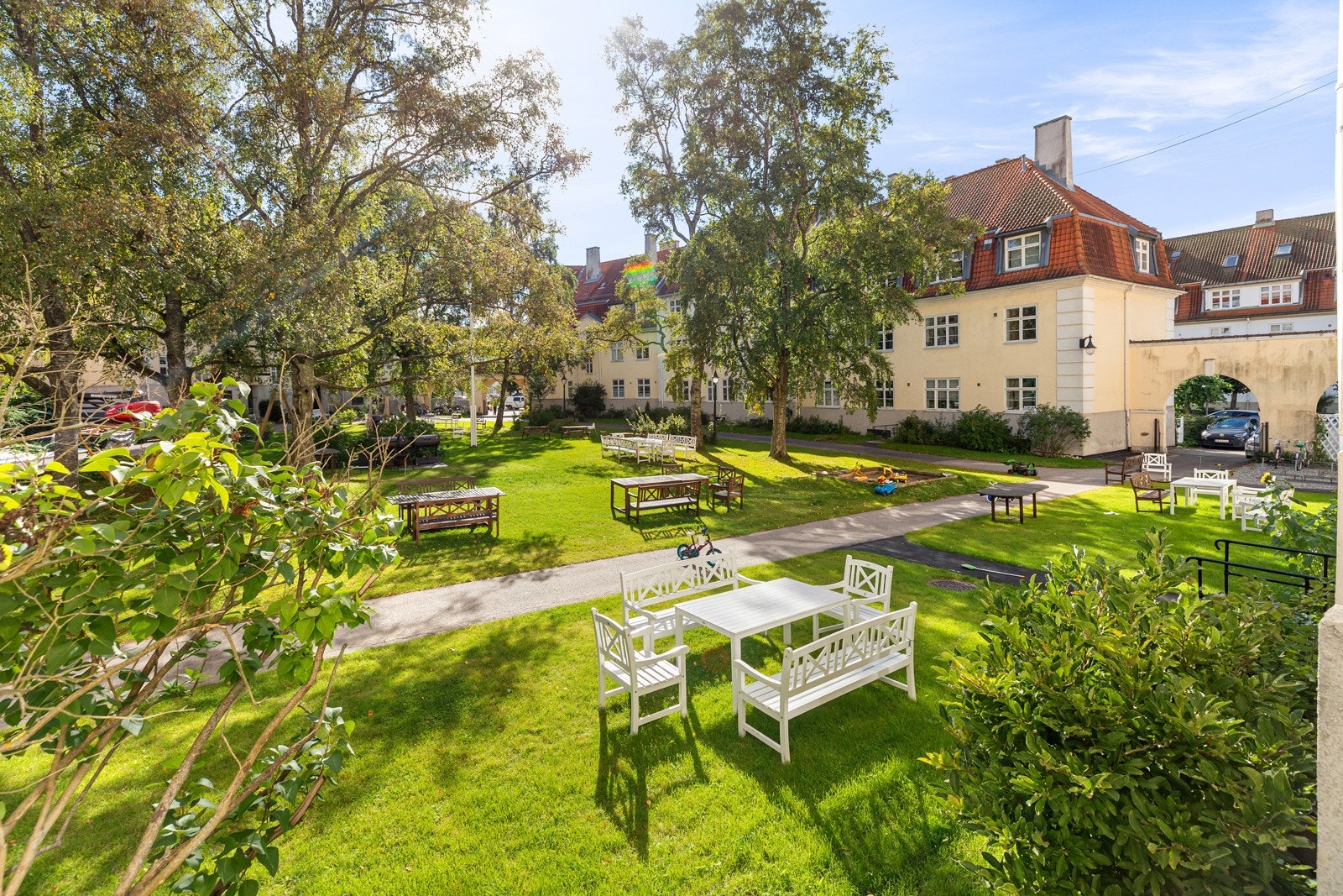 Fantastisk beliggenhet i Lindern Hageby Galleribilde