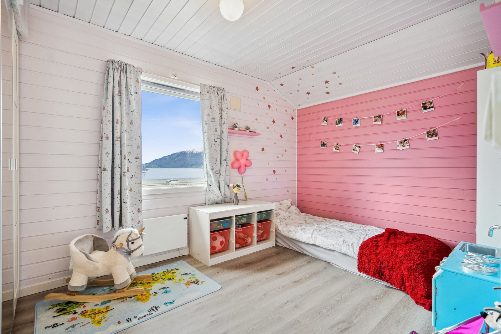 Soverom 2 2.etg med flott utsikt Galleribilde