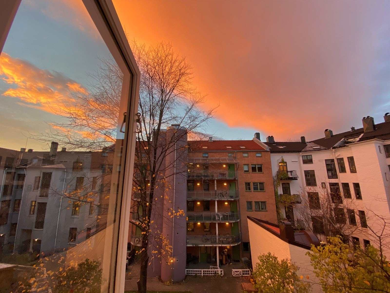 Selgers private bilde av den fine solnedgangen. Galleribilde