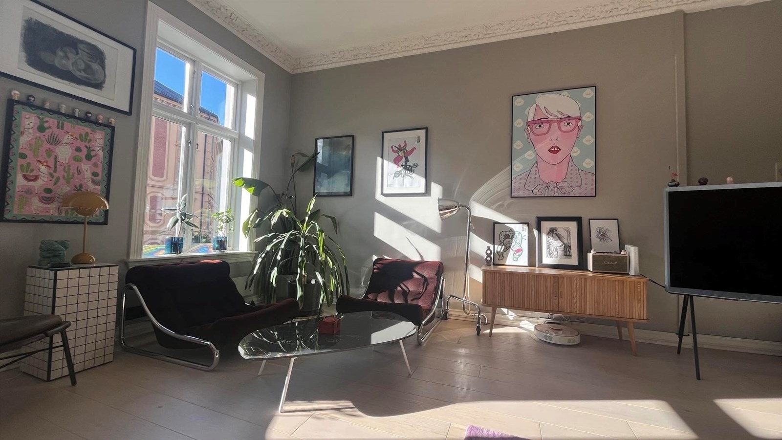 Nydelig lys inn i leiligheten! Selgers private bilde. Galleribilde