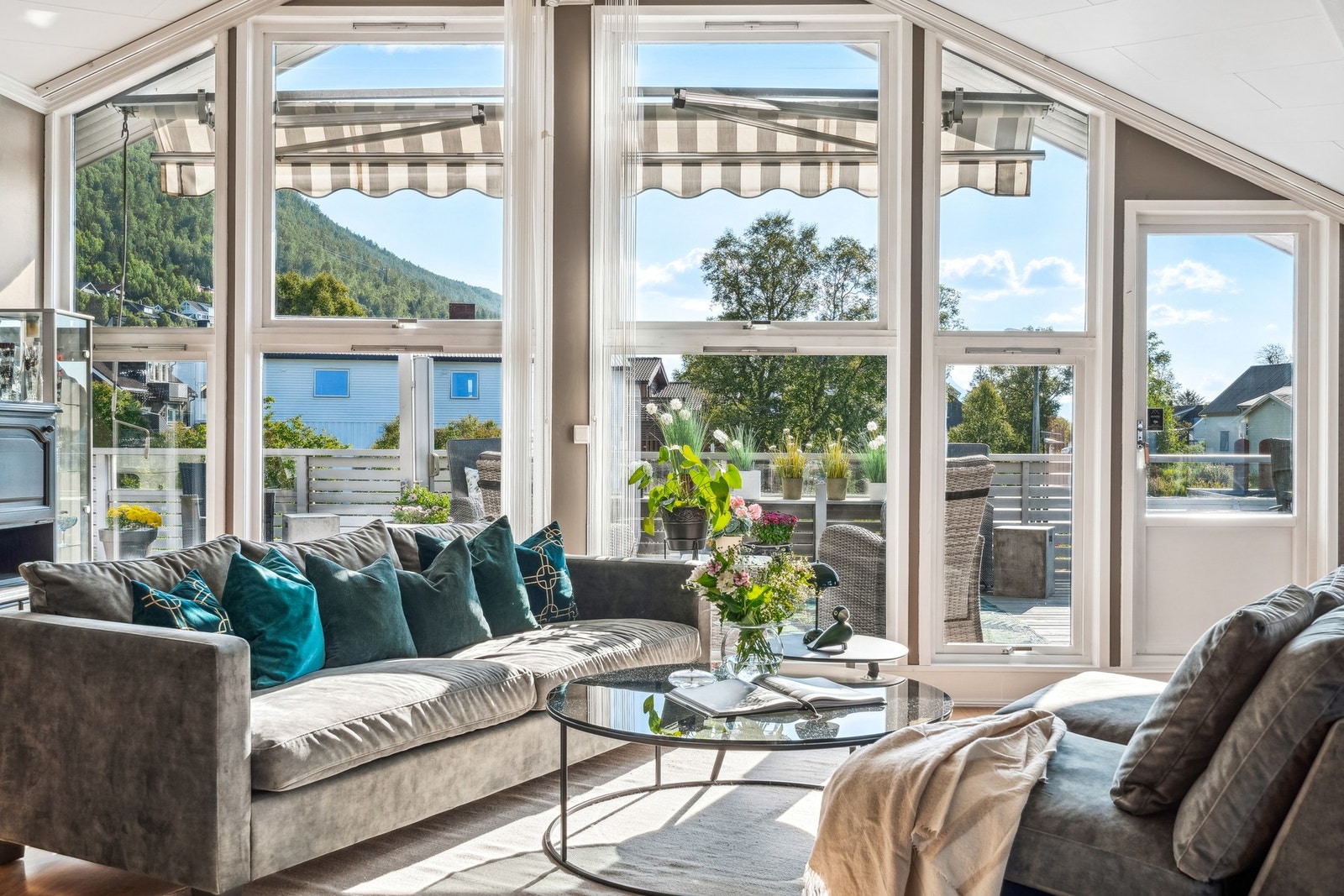 Velkommen til Turistvegen 36A, her presentert av EiendomsMegler1 Rødbanken v/Wenche Galleribilde