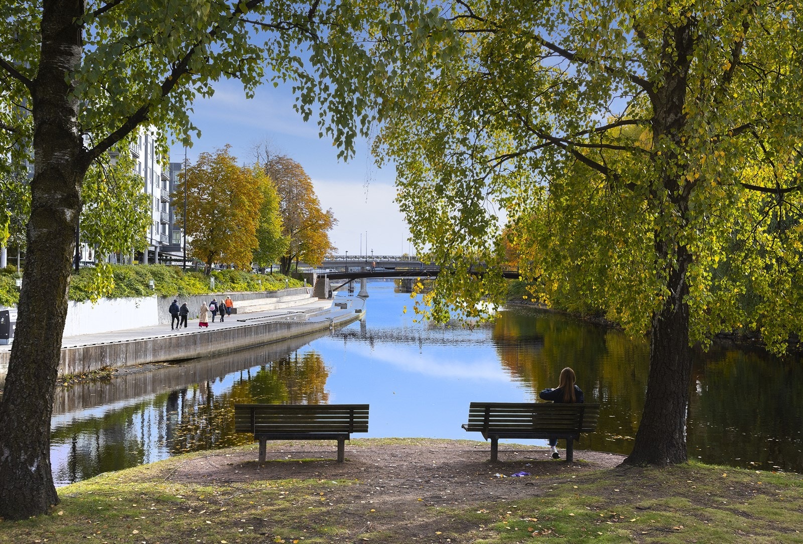 Sandvika er like i nærheten. Nærheten til sjøen gir gode muligheter gode stunder både på vinter- og sommerhalvåret med Kalvøya, Kadettangen og mye mer. Galleribilde